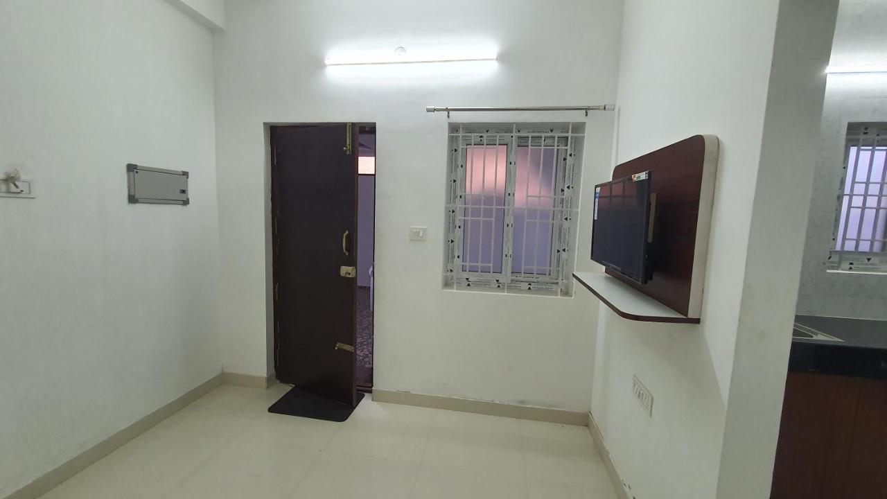 Jr Service Apartment Hotel Coimbatore Buitenkant foto