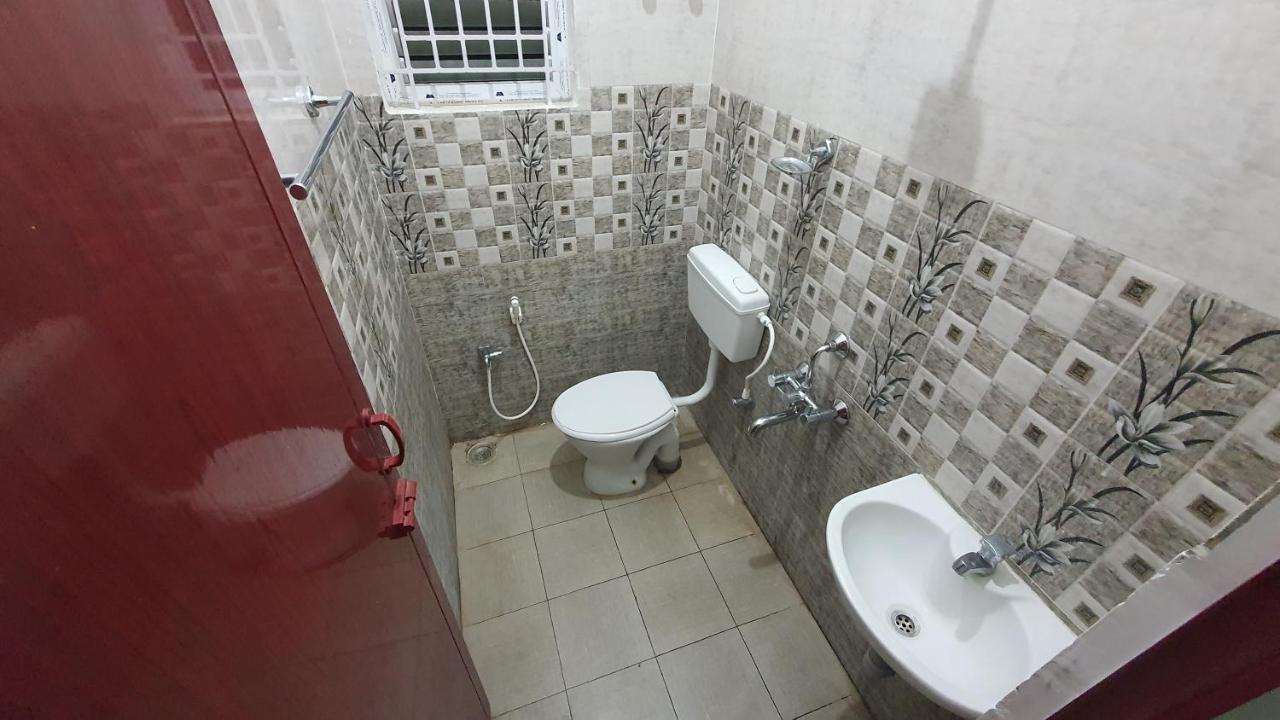Jr Service Apartment Hotel Coimbatore Buitenkant foto
